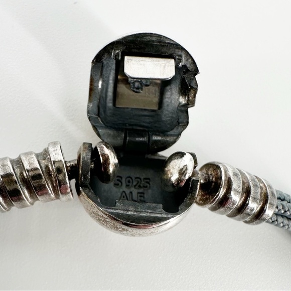 Pandora multi strand fabric bracelet - Picture 5 of 6